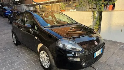 Usata Fiat Punto Lounge 69 CV (50 kW) 2016 Nero Utilitaria