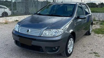 Grigio Usata 2005 Fiat Punto Dynamic Tre volumi | 1800 € (Ottimo prezzo)