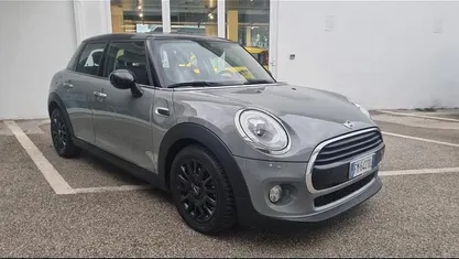 Grigio Usata 2017 Mini Cooper D Due volumi | 16.400 € (Buon prezzo)