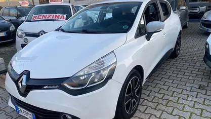 Usata Renault Clio IV Dynamique 75 CV (55 kW) 2013 Berlina
