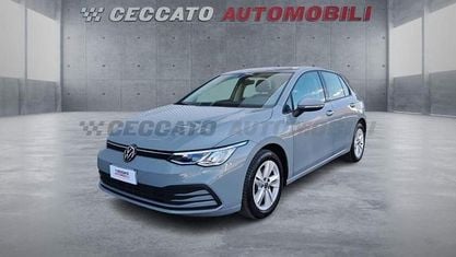 Gebraucht VW Golf VIII Life 116 PS (85 kW) 2024 Grau Limousine