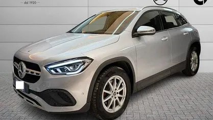 Usata Mercedes GLA200 Business 150 CV (110 kW) 2021 Argento SUV
