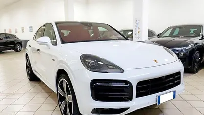 Usata 2022 Porsche Cayenne SUV | 89.900 €