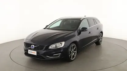 Usata Volvo V60 Ocean Race 150 CV (110 kW) 2016 Blu Station wagon