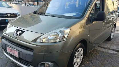 Usata Peugeot Partner Tepee Comfort 90 CV (66 kW) 2009 Grigio Monovolume