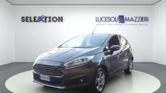 Grigio Usata 2017 Ford Fiesta ST-Line Due volumi | 9500 € (Buon prezzo)