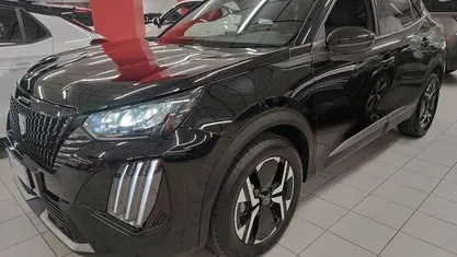 Usata Peugeot 2008 Allure 131 CV (96 kW) 2025 SUV