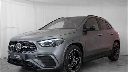 Nouă Mercedes GLA200 AMG line 150 CP (110 kW) 2026 Negru SUV