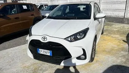 Usata Toyota Yaris Active 72 CV (52 kW) 2023 Utilitaria