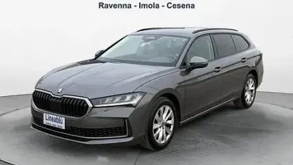 Usata Skoda Superb Selection 150 CV (110 kW) 2025 Grigio Station wagon