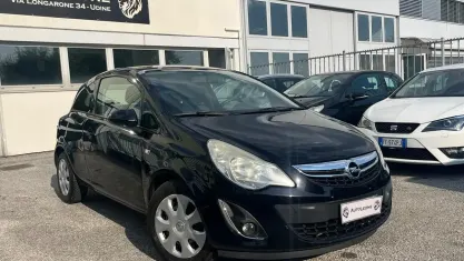 Usata Opel Corsa Edition 86 CV (63 kW) 2012 Nero Utilitaria