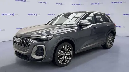 Nuova Audi Q5 S-Line 204 CV (150 kW) 2025 Gray SUV