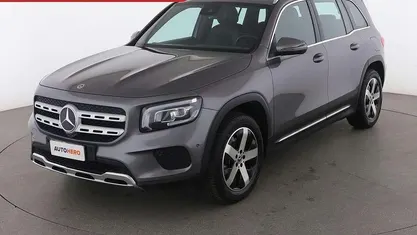 Usata Mercedes GLB180 116 CV (85 kW) 2022 Grigio SUV