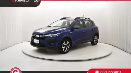 Usata Dacia Sandero Expression 101 CV (74 kW) 2023 Blu iron Berlina