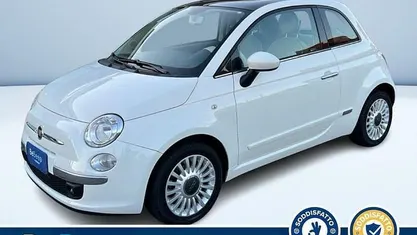 Bianco pastello Usata 2011 Fiat 500 Lounge Tre volumi | 9500 € (Molto cara)
