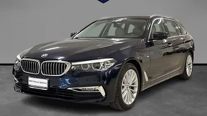 Usata BMW 520 Luxury Line 190 CV (139 kW) 2018 Blu Station wagon