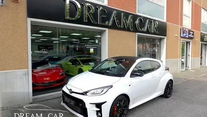 Bianco pastello Usata 2024 Toyota Yaris | 36.990 € (Super prezzo)