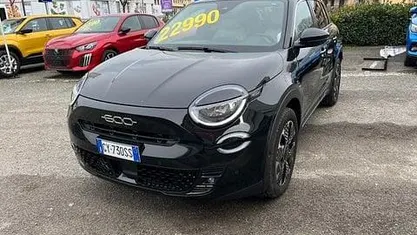 Usata Fiat 600 La Prima 110 CV (80 kW) 2025 Nero SUV