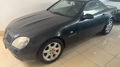 Usata Mercedes SLK200 193 CV (141 kW) 1997 Blu Cabrio