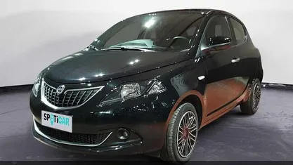 Usata Lancia Ypsilon Silver 69 CV (50 kW) 2024 Nero Utilitaria