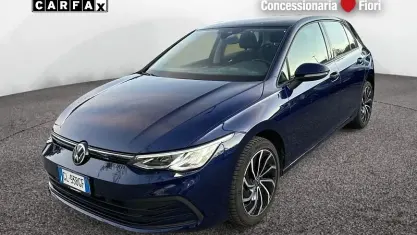Usata VW Golf VIII Life 110 CV (80 kW) 2022 Blu Utilitaria