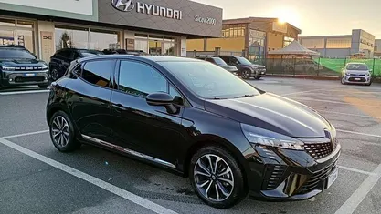 Usata 2025 Renault Clio V Techno Tre volumi | 16.500 € (Buon prezzo)