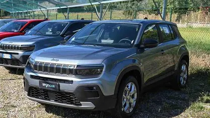 Grigio Nuova 2025 Jeep Avenger Altitude SUV | 25.800 € (Buon prezzo)