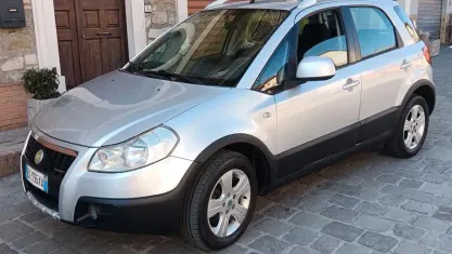 Usata Fiat Sedici Dynamic 120 CV (88 kW) 2007 Grigio SUV