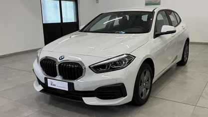 Usata BMW 118 Advantage 136 CV (100 kW) 2022 Bianco Utilitaria