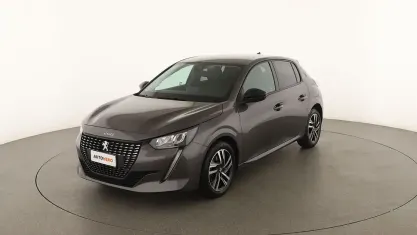 Usata Peugeot 208 Allure 102 CV (75 kW) 2023 Grigio Utilitaria