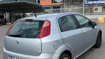 Usata Fiat Grande Punto Active 75 CV (55 kW) 2006 Grigio Utilitaria
