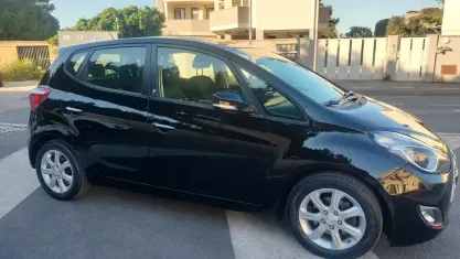 Usata Hyundai ix20 Xpossible 90 CV (66 kW) 2016 Nero Utilitaria