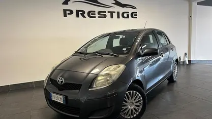 Usata Toyota Yaris 69 CV (50 kW) 2009 Grigio Utilitaria