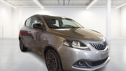 Gebraucht Lancia Ypsilon Gold 69 PS (50 kW) 2023 Grau Kleinwagen