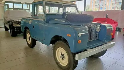 Usata Land Rover 2 77 CV (56 kW) 1968 SUV