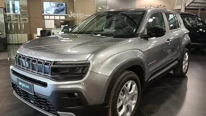 Nuova Jeep Avenger Altitude 101 CV (74 kW) 2025 Grigio SUV