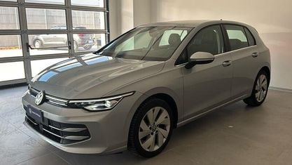 Usata VW Golf VIII Style 150 CV (110 kW) 2025 Argento Utilitaria