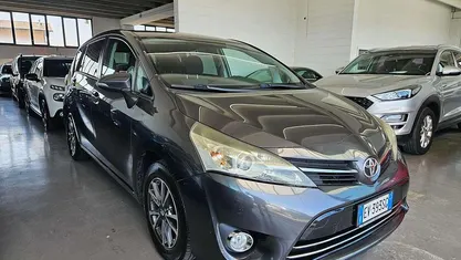 Grigio Usata 2014 Toyota Verso Style Monovolume | 8500 € (Buon prezzo)