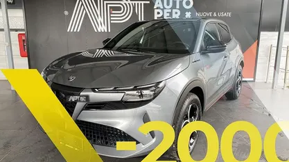 Nouvelle Alfa Romeo Junior Edizione Speciale 145 ch (106 kW) 2025 Gris SUV