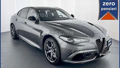 Grigio Nuova 2025 Alfa Romeo Giulia Quadrifoglio Berlina | 90.600 € (Buon prezzo)