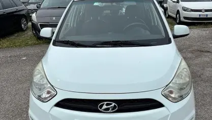 Usata Hyundai i10 69 CV (50 kW) 2013 Bianco Utilitaria
