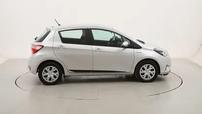 Usata Toyota Yaris Hybrid Active 101 CV (74 kW) 2019 Utilitaria