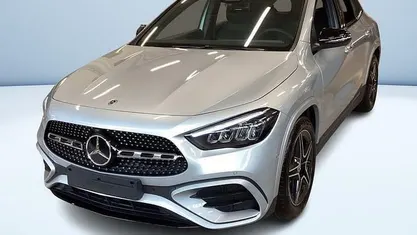 Argento Usata 2025 Mercedes GLA180 Advanced Plus SUV | 45.600 € (Buon prezzo)