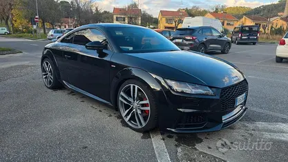 Begagnad Audi TT 184 HK (135 kW) 2015 Svart Sportkupé