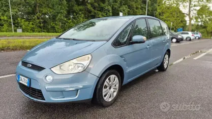 Usata Ford S-MAX S 140 CV (102 kW) 2009 Blu Monovolume