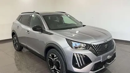 Usata Peugeot 2008 Allure 101 CV (74 kW) 2025 Grigio SUV