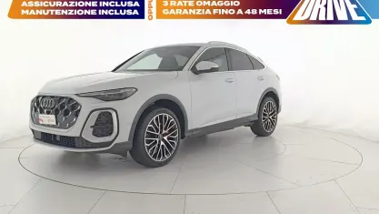 Nuova Audi SQ5 Sportback Ambiente 367 CV (269 kW) 2025 Bianco ghiacciaio metallizzato SUV