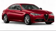 Rosso Nuova 2024 Alfa Romeo Giulia Veloce Tre volumi | 48.500 € (Buon prezzo)