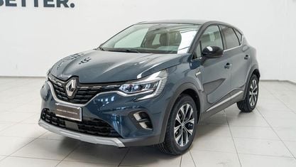 Usata Renault Captur Equilibre 101 CV (74 kW) 2023 Bic. blu marine / tetto nero SUV