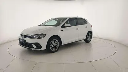 Pure white Usata 2023 VW Polo R-line Tre volumi | 18.900 € (Buon prezzo)